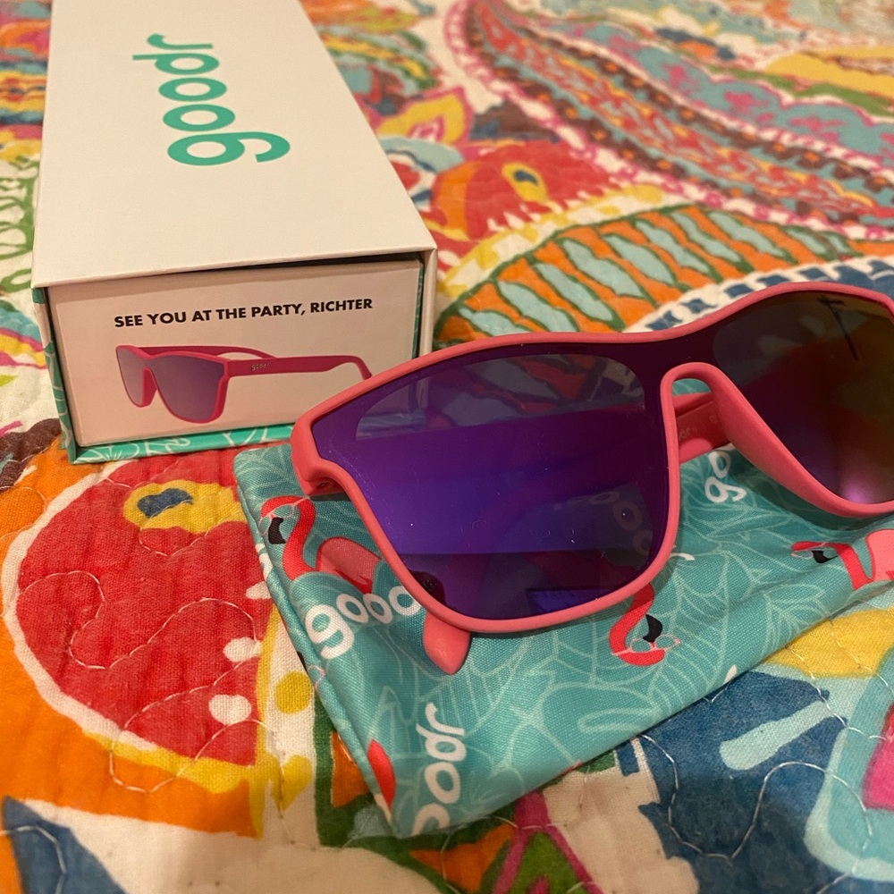 New - Goodr VGRs Sunglasses in Hot Pink with Purple Lens